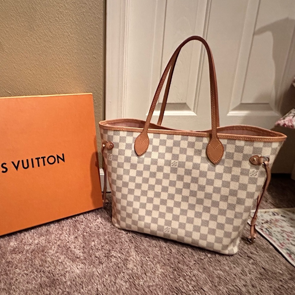 Authentic Louis Vuitton neverfull MM  Damier Azur  Rose Ballerine